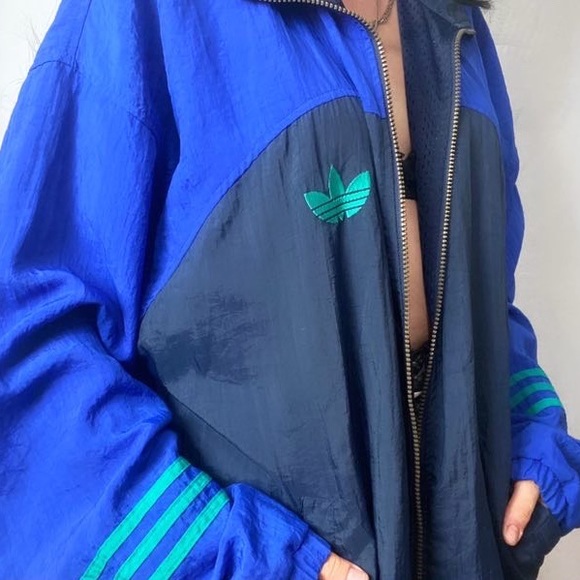 SOLD VTG ADIDAS EMBROIDERED MESH WINDBREAKER - Picture 5 of 9